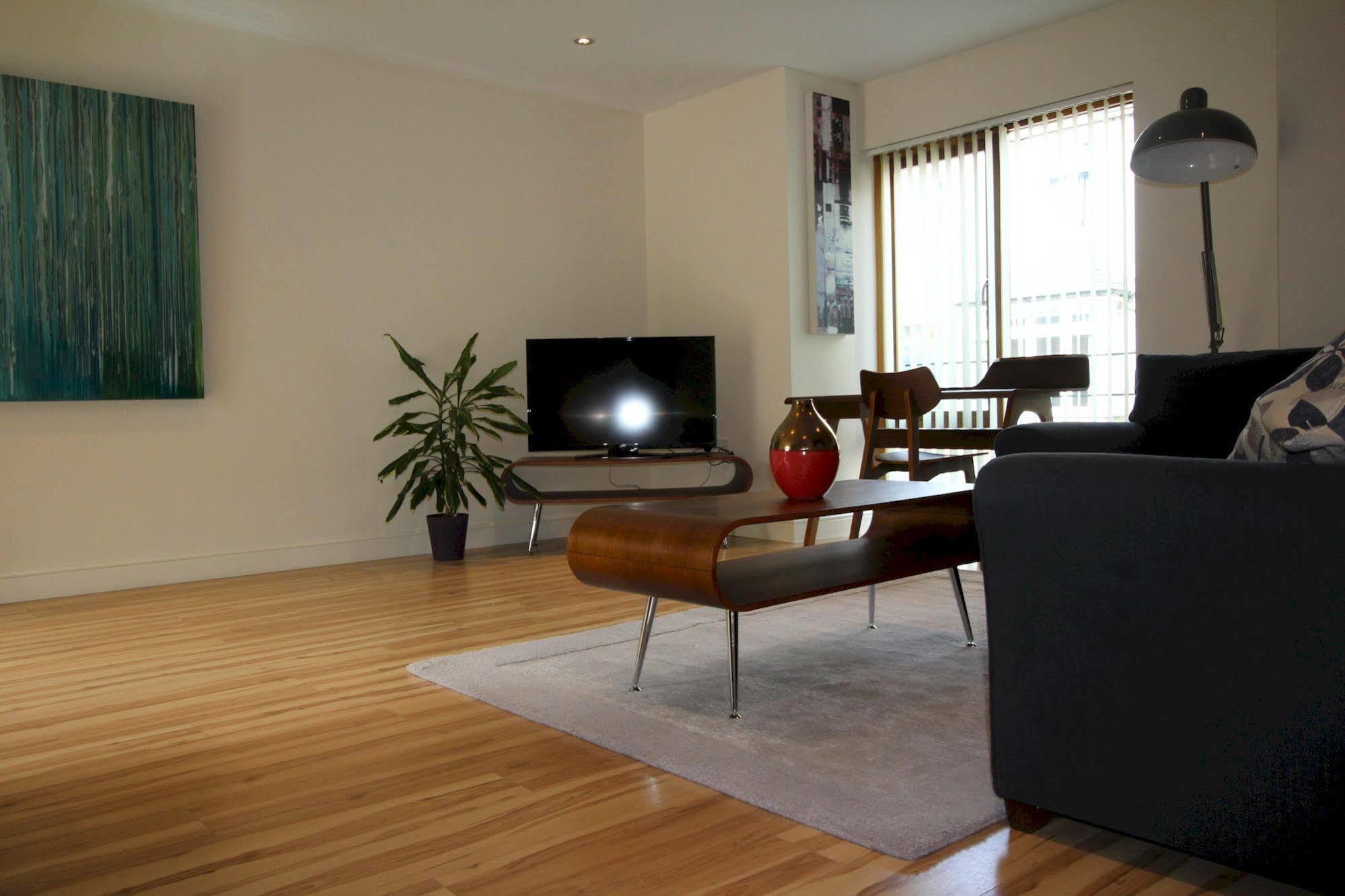 Lux Living Apartments - Alpha Apartments Кембридж Экстерьер фото