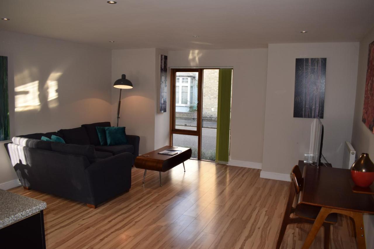 Lux Living Apartments - Alpha Apartments Кембридж Экстерьер фото